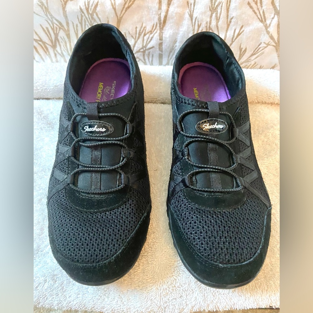 Skechers Air Cooled Memory Foam
Slip On Sneakers sz 8.5